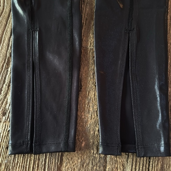 Fabletics Anywhere Shine Motion365+ Split Hem Legging - Picture 7 of 13